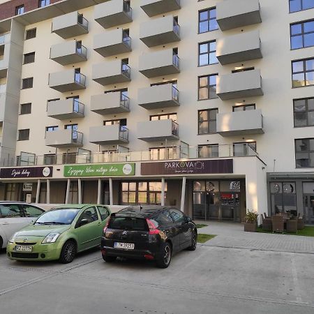 ジェシュフApartament Parkowyアパートメント エクステリア 写真
