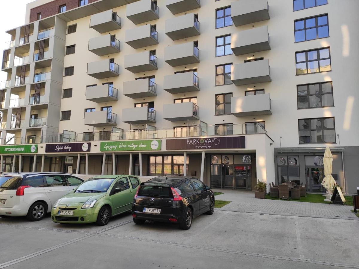 ジェシュフApartament Parkowyアパートメント エクステリア 写真