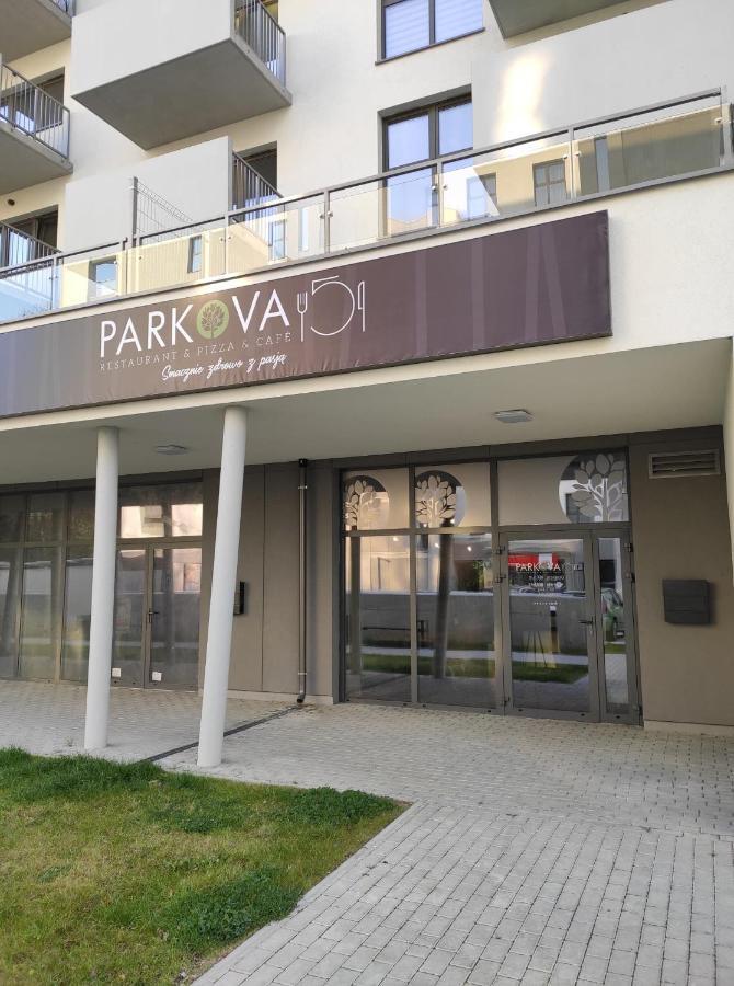 ジェシュフApartament Parkowyアパートメント エクステリア 写真